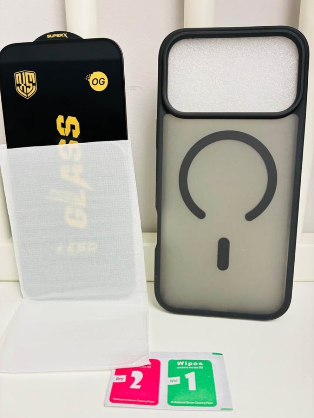 iPhone 17 Pro Max Case, Magnetic Charging Phone Case with screen protector
